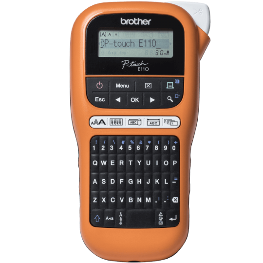 Etiqueteuse portable BROTHER PT-E110VP avec mallette PTE110VPYP1 vue de l'étiqueteuse de face disponible chez Althus office