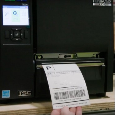 Bobine d'étiquettes transfert thermique TSC RFID, compatible imprimantes industrielles, disponible sur Althus-Office